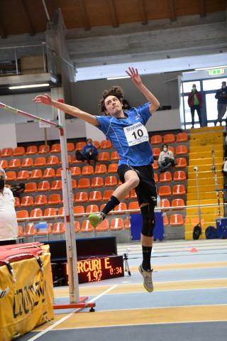 ùhermes salto a 1.92